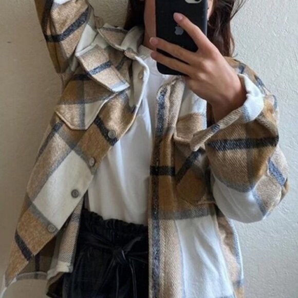 Plaid Flap Pocket detailed button down Overshirt - Picture 7 of 16